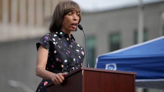 Former Baltimore mayor Pugh sentenced to 3 years in book scheme