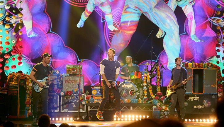 Coldplay performs