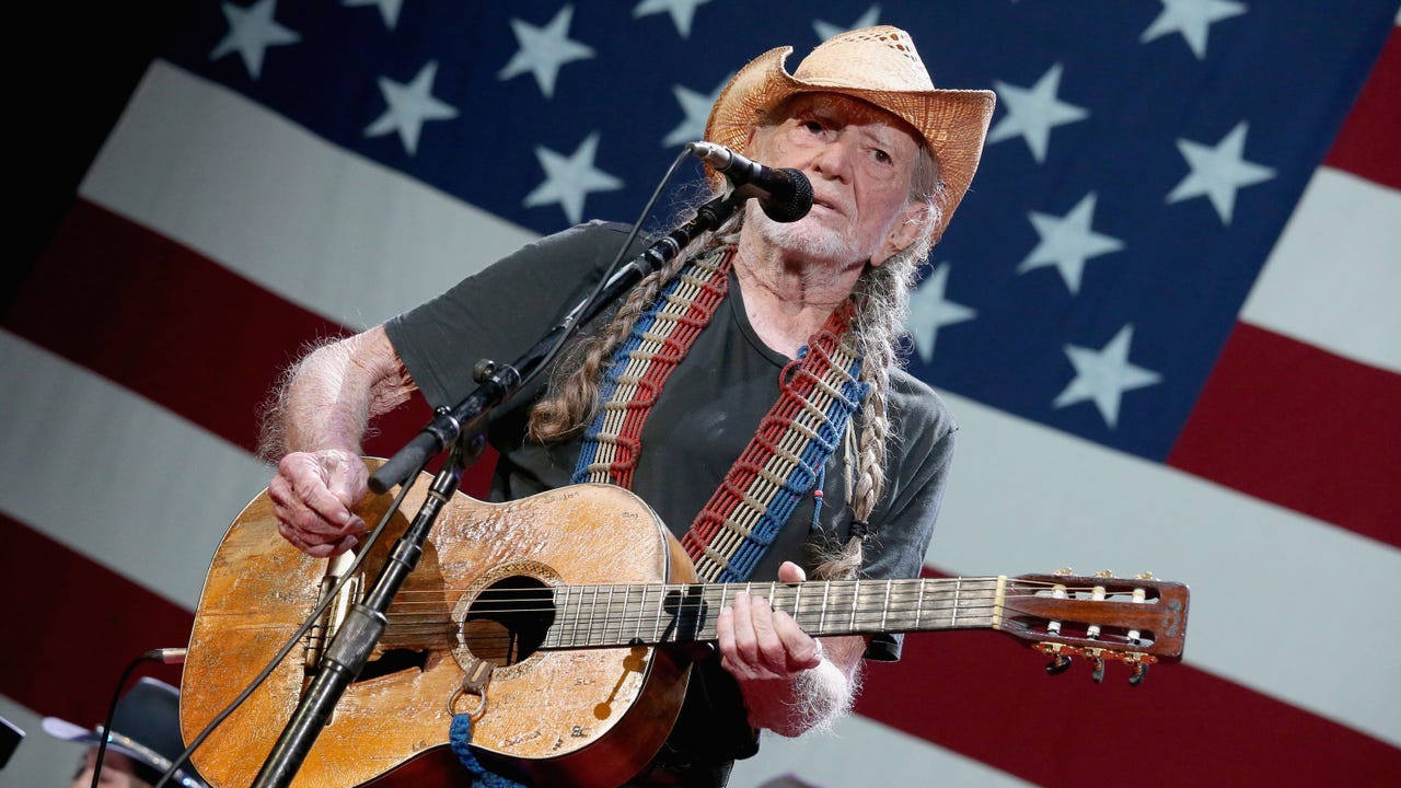 'I have abused my lungs': Willie Nelson says he quit smoking pot for health reasons