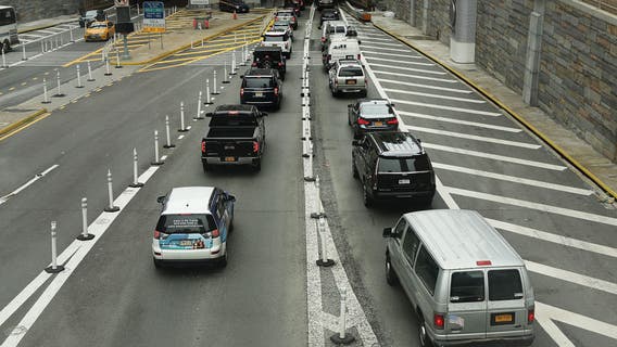 Vehicle fire closes Lincoln Tunnel causing gridlock