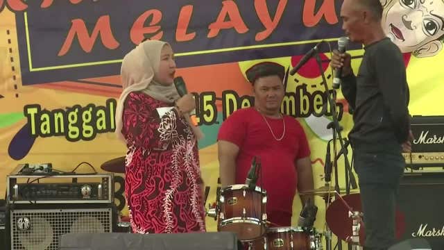 Woman wins actual screaming match