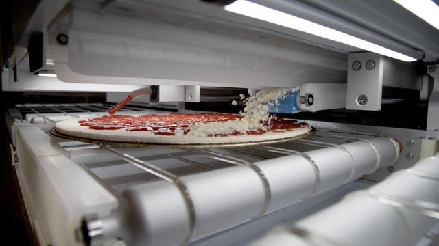 Robot can make 300 pizzas an hour
