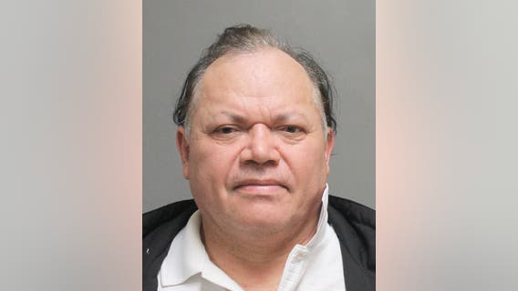 Man accused of touching children at Long Island mall