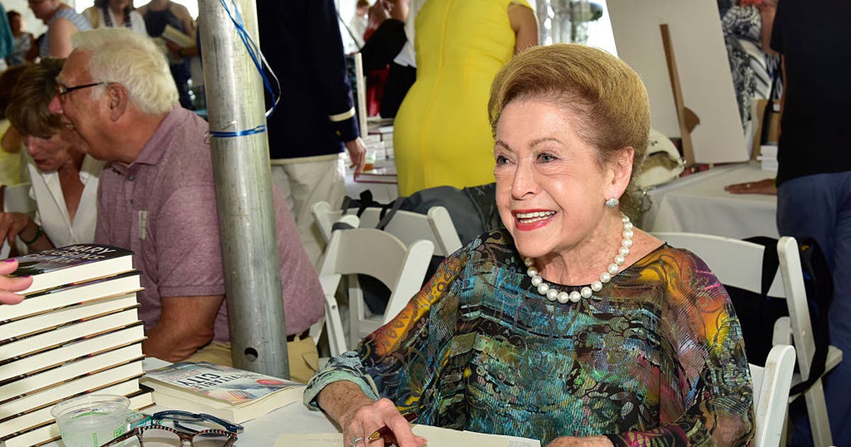 Ms. Clark Author Mary Higgins Clark, 'Queen of Suspense,' dead at 92 | FOX 5 New York