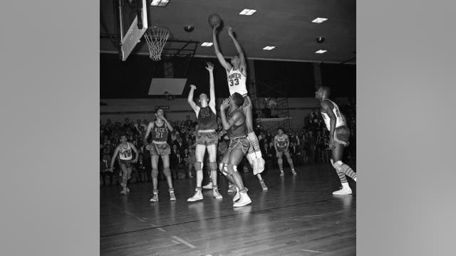 New exhibit chronicles basketball's rich history in NYC