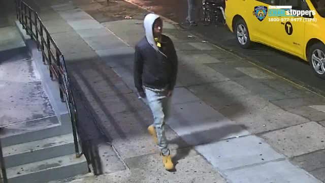 Man shoots grocery store worker in the face