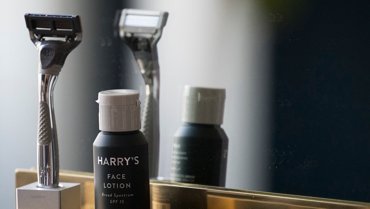 Razor and face lotion
