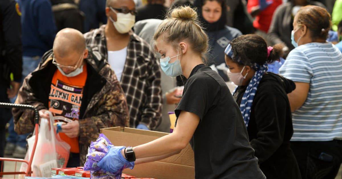 3 volunteering guidelines to heed during the coronavirus pandemic | FOX ...