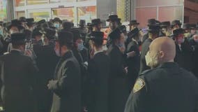 Mayor de Blasio slammed for breaking up rabbi's funeral