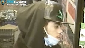 Knife-wielding subway robbers wear face masks