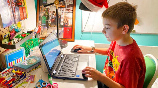 'I just can't do this.' Frustrated parents giving up on home school