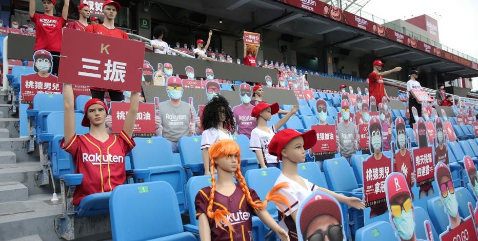 Play ball: Chinese pro league opener held in Taiwan before robot fans