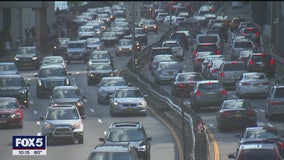 Traffic slowly returns to New York City's streets