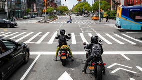 Taxis, bikes & sushi robots keep New Yorkers fed, protected