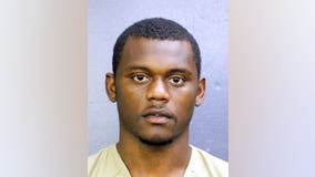 Giants' DeAndre Baker surrenders in armed robbery case