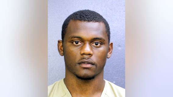 Giants' DeAndre Baker surrenders in armed robbery case