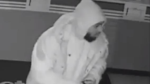 Robbers break into 7 locations in Hollis section of Queens
