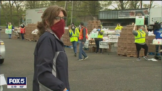 As need for food banks rises, NY steps in to help