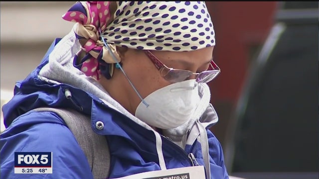 How to protect your skin while wearing a facemask