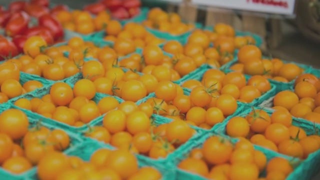 Farmers market sets up shop online during pandemic