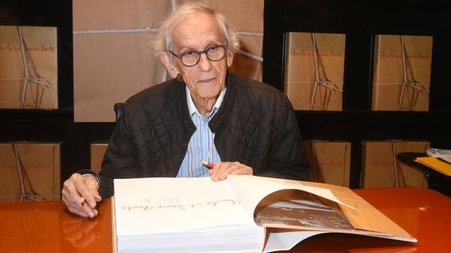 Christo, artist known for massive, fleeting displays, dies