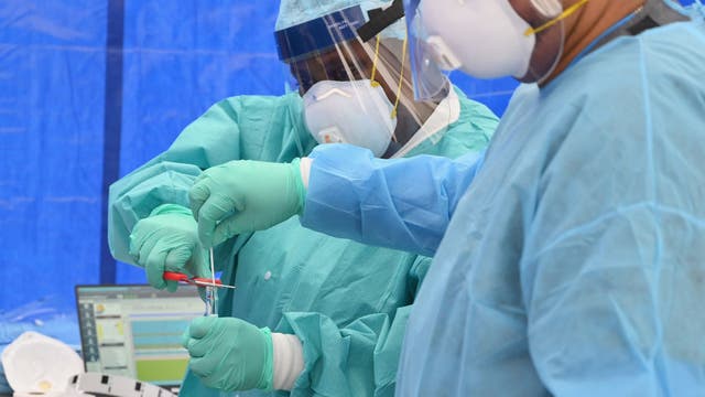 US approves new coronavirus antigen test with fast results