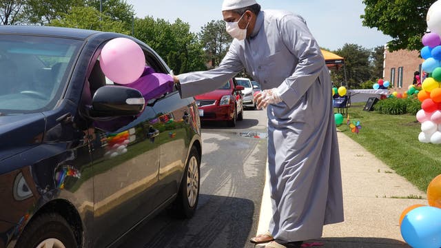 US Muslims try to balance Eid rituals with virus concerns