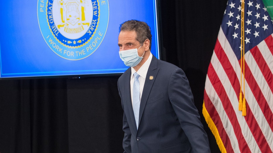 Gov. Andrew Cuomo wears a face mask