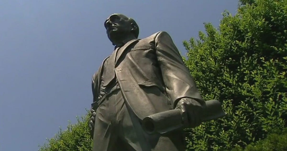 Petition calls for removal of Robert Moses statue on Long Island | FOX 5 New York