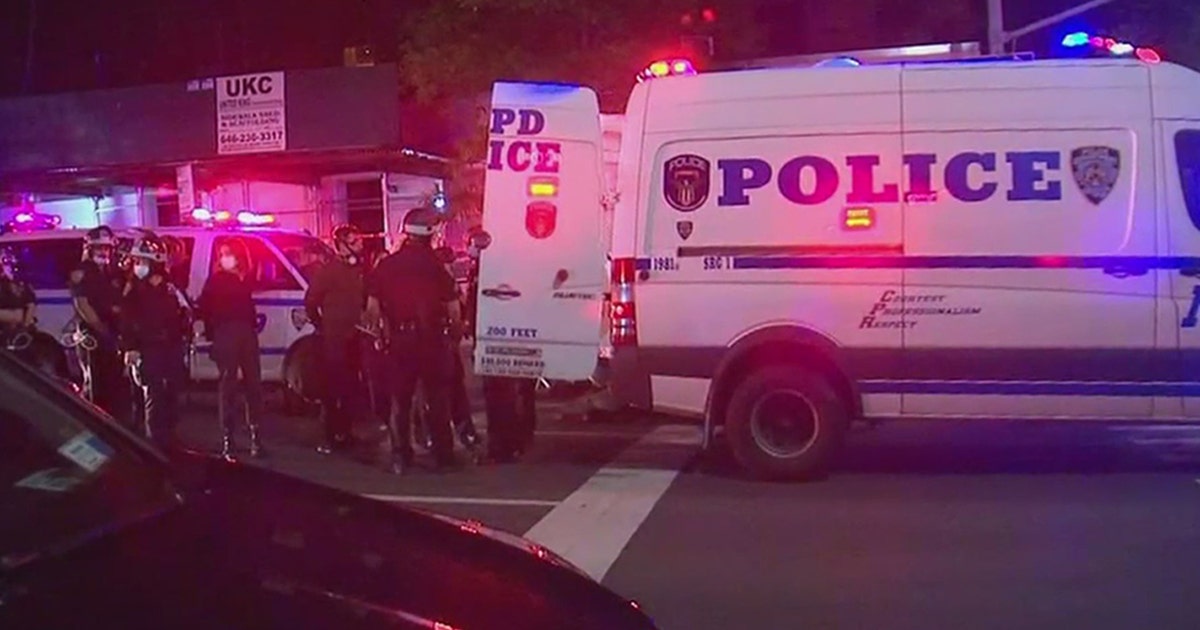 16-year-old boy shot and killed inside Brooklyn building Friday, police say