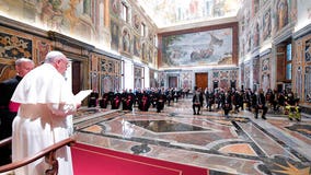 Pope Francis calls coronairus nurses, doctors heroes