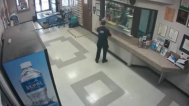 NJ cop saves EMT choking on food