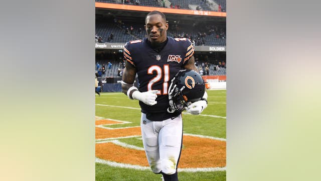 NFL player shares video of close encounter with bears