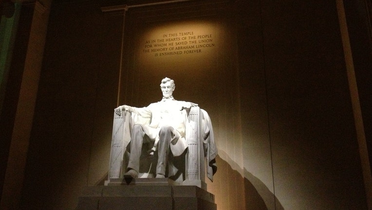 Lincoln Memorial at night