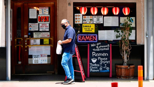 'Everyone needs to wear a mask': Doctors issue urgent plea to Americans as COVID-19 cases surge