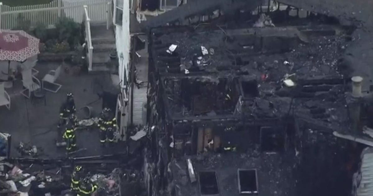 Fire rips through two-story house on Staten Island | FOX 5 New York