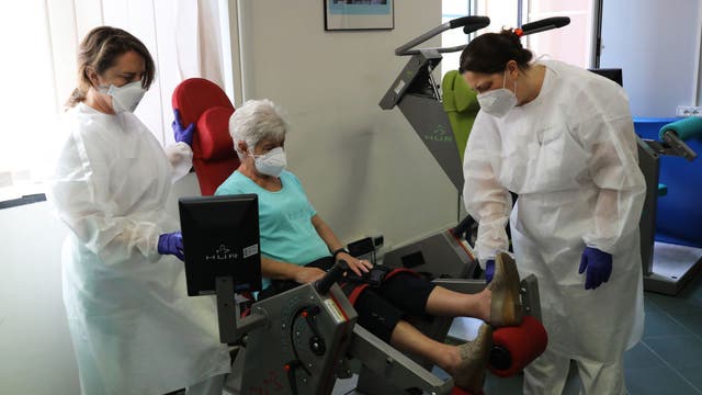 Chronic fatigue syndrome may linger after COVID-19 recovery, medical experts say