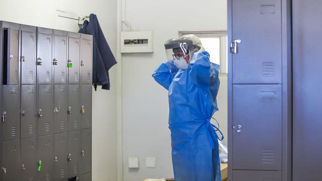 South Africa hits 500,000 confirmed COVID-19 cases, still not at peak