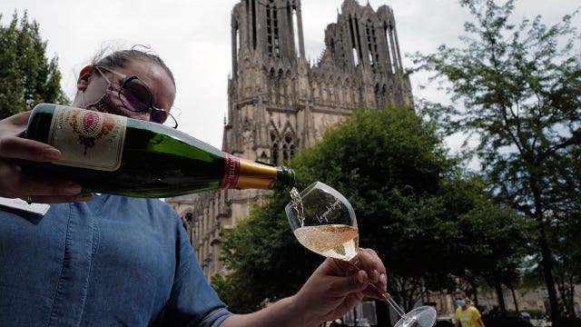 Champagne makers fix harvest quotas as sales plummet during pandemic