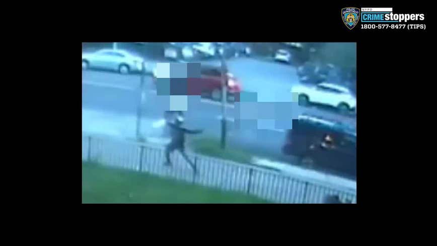 NYPD searching for Bronx guman who injured 61-year-old woman