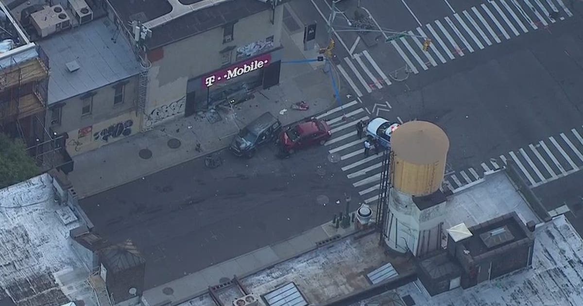 Car slams into T-Mobile store in Manhattan | FOX 5 New York