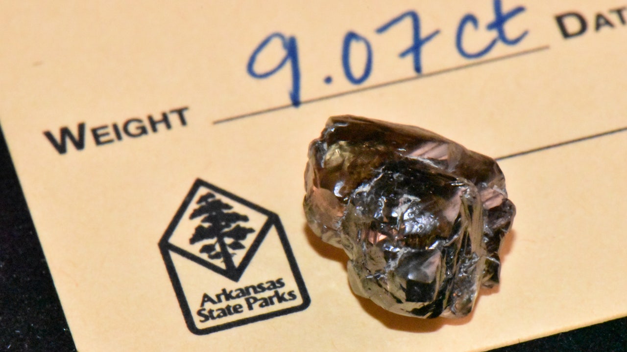 value of 9 carat chocolate diamond