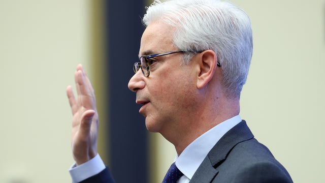 Wells Fargo CEO apologizes for comments about diversity