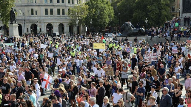 Police, protesters clash as London eyes tighter virus rules