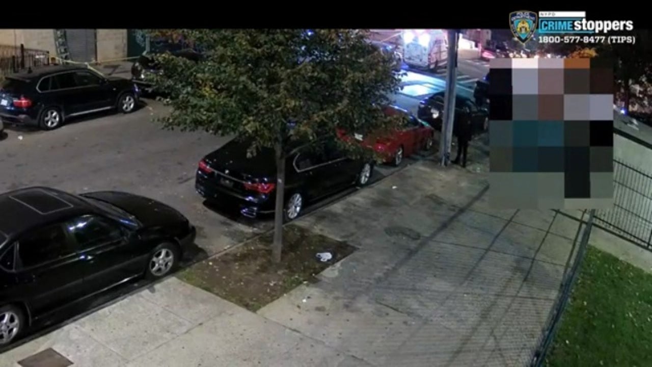 NYPD On The Hunt For Gunman Who Shot 2 People In Car In Brooklyn | FOX ...