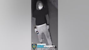 NYPD searching for man who robbed six Chinese-food delivery drivers in Queens
