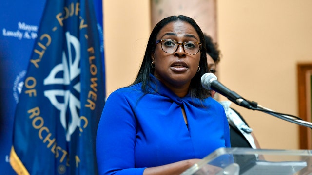 Rochester Mayor Warren resigning; interim mayor will serve out the year