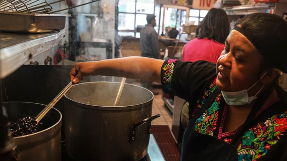 Bronx restaurant turns into soup kitchen to help poor