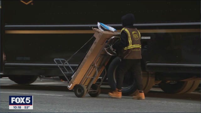 Proposal would add online shipping surcharge in NYC