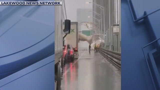 Heavy rains, strong winds hit New York area